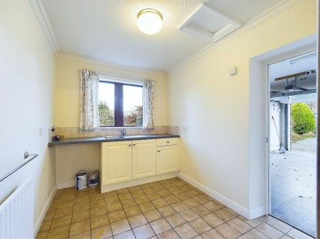 4 bedroom Detached house to let in Marton Close, Gargrave, BD23