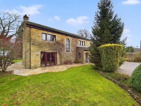 4 bedroom Detached house to let in Marton Close, Gargrave, BD23