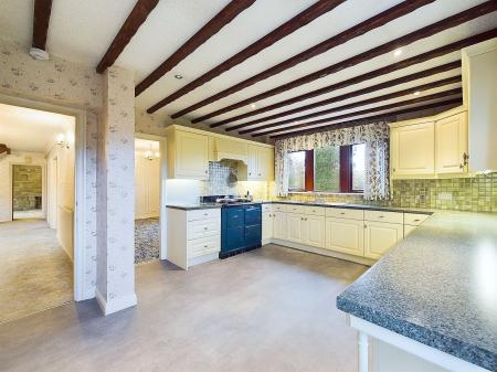 4 bedroom Detached house to let in Marton Close, Gargrave, BD23