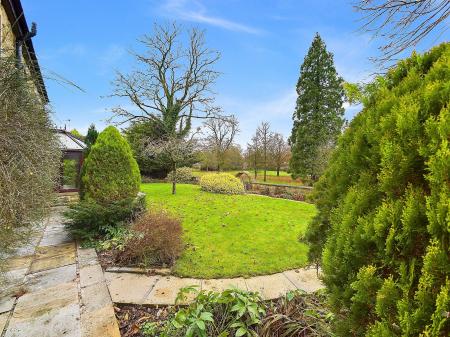 4 bedroom Detached house to let in Marton Close, Gargrave, BD23