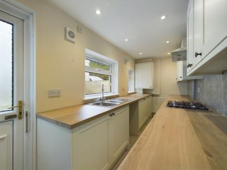 3 bedroom Terraced House to let in Aireview Terrace, Skipton, BD23