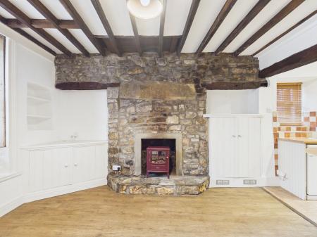 2 bedroom Cottage to let in Elm Tree Square, Embsay, BD23