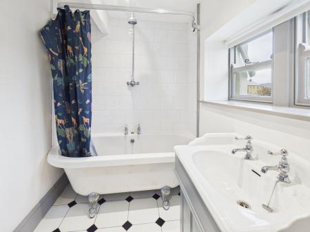 2 bedroom Cottage to let in Meadow Lane, Cononley, BD20