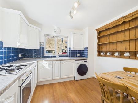 2 bedroom Town house to let in Albert Terrace, Skipton, BD23