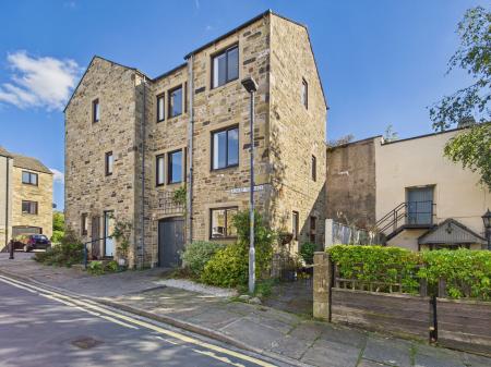 Albert Terrace, Skipton, BD23