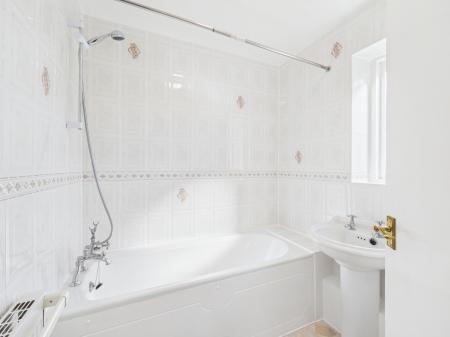 2 bedroom Town house to let in Albert Terrace, Skipton, BD23