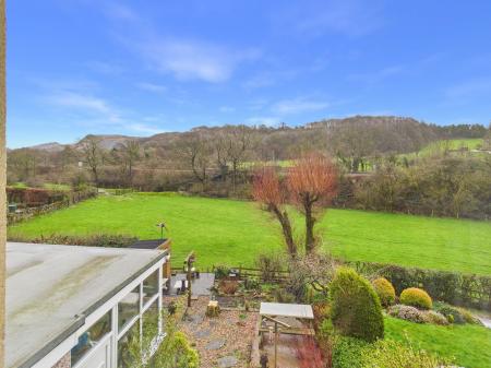 3 bedroom Semi-detached house to let in Skipton Road, Embsay, BD23