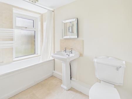 2 bedroom Cottage to let in Main Street, Embsay, BD23