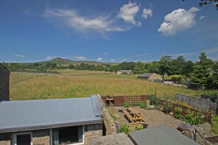 2 bedroom Cottage to let in Main Street, Embsay, BD23