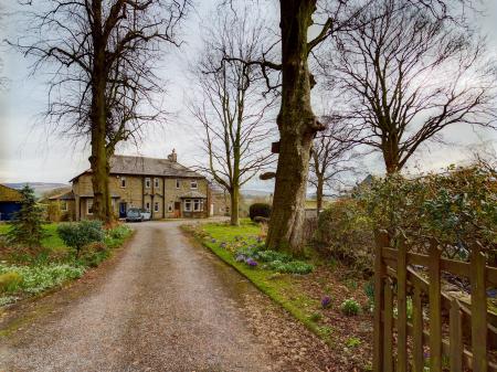 3 bedroom Semi-detached house to let in Hillcrest, East Marton, BD23