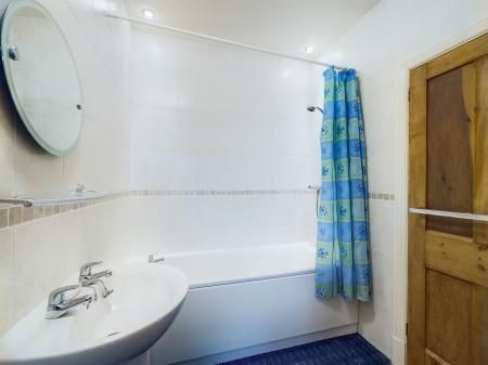 3 bedroom Semi-detached house to let in Hillcrest, East Marton, BD23