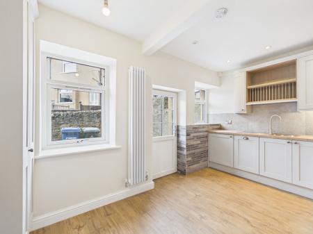 2 bedroom Cottage to let in Kings Street, Skipton, BD23