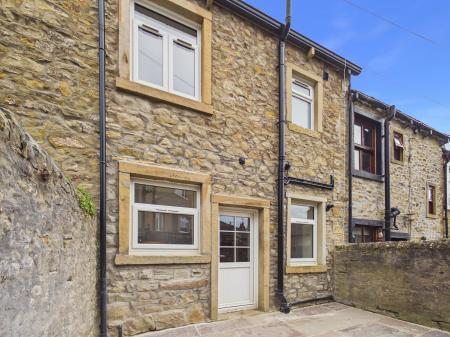 2 bedroom Cottage to let in Kings Street, Skipton, BD23