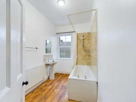 2 bedroom Terraced House to let in Walton Street, Skipton, BD23