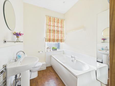 2 bedroom Terraced House to let in Bennett Street, Skipton, BD23
