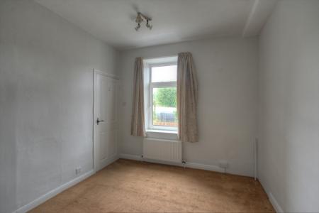 2 bedroom Terraced House to let in Park Lane Terrace, Carleton, BD23