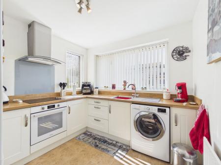 2 bedroom Bungalow to let in Garforth Avenue, Steeton, BD20