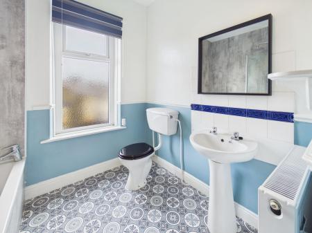 2 bedroom Terraced House to let in Neville Street, Skipton, BD23