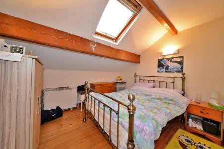 2 bedroom Flat to let in Keighley Road, Lidget, Oakworth, BD22