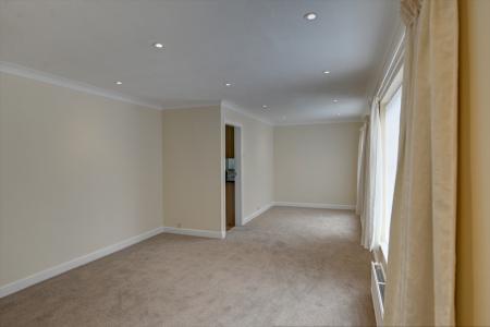 3 bedroom Detached house to let in Piece Fields, Skipton, BD23