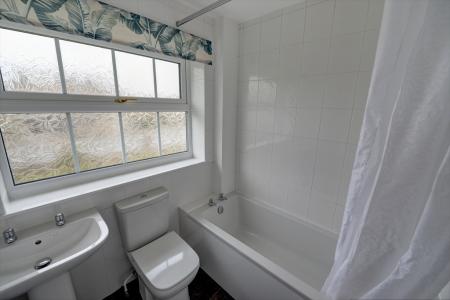 3 bedroom Detached house to let in Piece Fields, Skipton, BD23