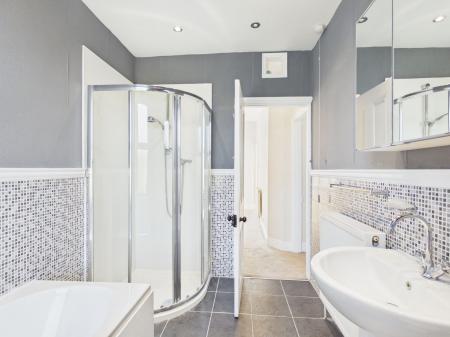 2 bedroom Terraced House to let in Keighley Road, Skipton, BD23