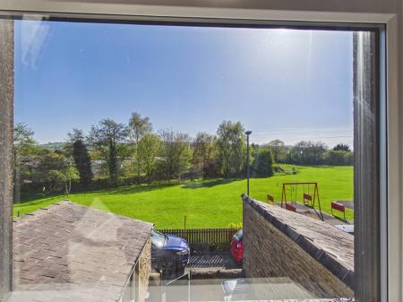 2 bedroom Terraced House to let in Keighley Road, Skipton, BD23