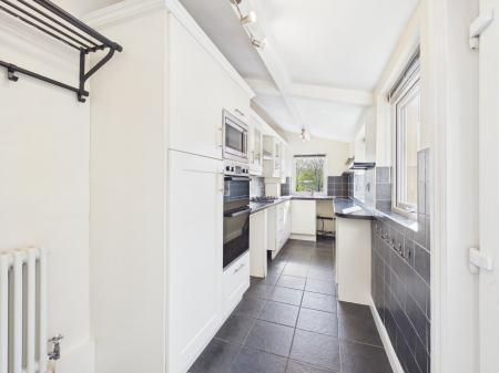 2 bedroom Terraced House to let in Keighley Road, Skipton, BD23