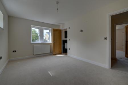 4 bedroom Detached house to let in Higher Raikes Drive, Skipton, BD23