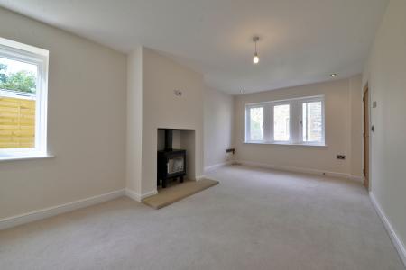 4 bedroom Detached house to let in Higher Raikes Drive, Skipton, BD23