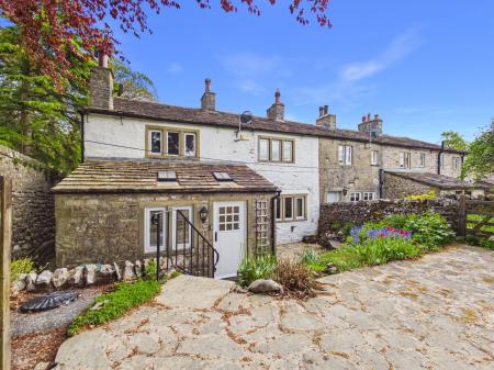3 bedroom Cottage to let in Cove Road, Malham, Skipton, BD23