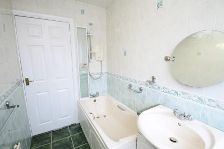 2 bedroom Town house to let in The Close, Skipton, BD23