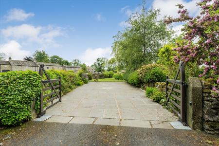5 bedroom Barn Conversion to let in Fell Lane, Cracoe, BD23