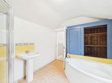 3 bedroom End of terrace house to let in Granville Street, Skipton, BD23