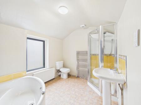 3 bedroom End of terrace house to let in Granville Street, Skipton, BD23