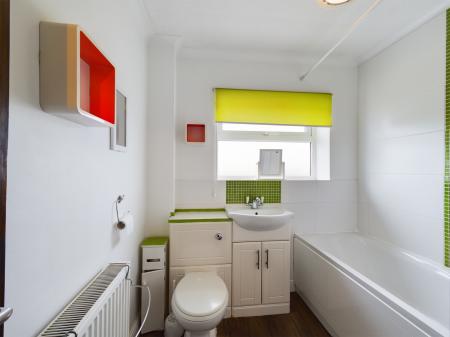 2 bedroom Terraced House to let in Westgate, Barnoldswick, BB18