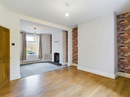 2 bedroom Terraced House to let in Albion Street, Earby, BB18