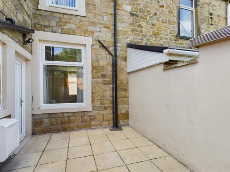 2 bedroom Terraced House to let in Albion Street, Earby, BB18