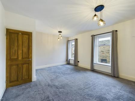 2 bedroom Terraced House to let in Albion Street, Earby, BB18
