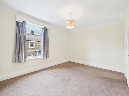3 bedroom Terraced House to let in Victoria Road, Earby, BB18