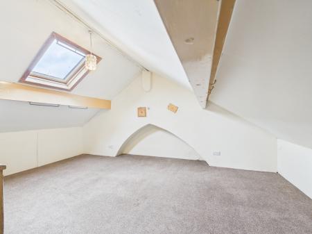 3 bedroom Terraced House to let in Victoria Road, Earby, BB18
