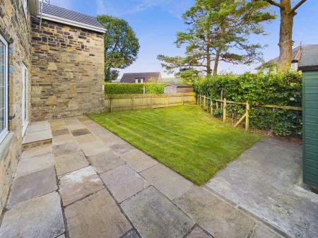 3 bedroom Semi-detached house to let in Piece Fields, Threshfield, BD23