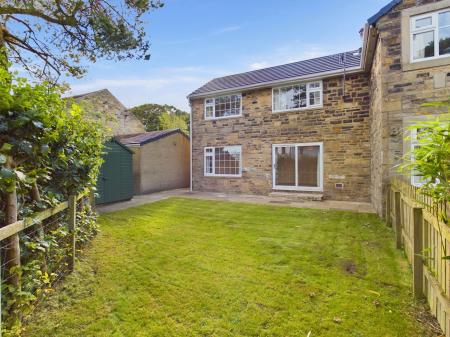 3 bedroom Semi-detached house to let in Piece Fields, Threshfield, BD23