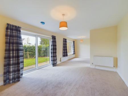 3 bedroom Semi-detached house to let in Piece Fields, Threshfield, BD23