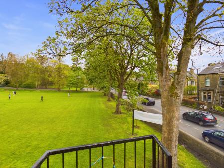 2 bedroom Flat to let in Gargrave Road, Skipton, BD23
