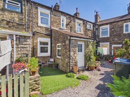 2 bedroom Terraced House to let in River Place, Gargrave, BD23