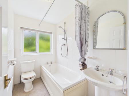 2 bedroom Town house to let in The Close, Skipton, BD23