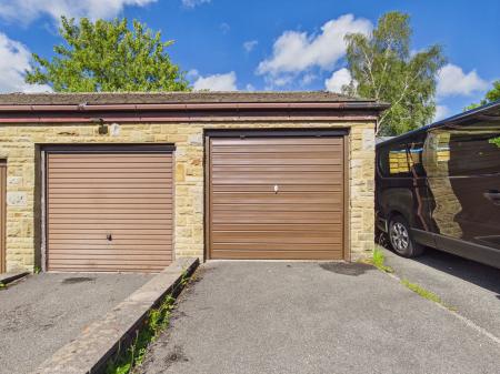 2 bedroom Town house to let in The Close, Skipton, BD23