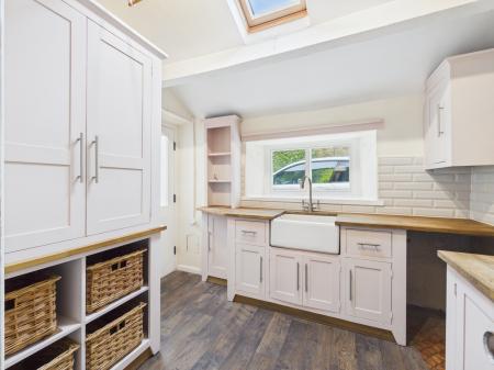 3 bedroom Flat to let in Water Street, Skipton, BD23