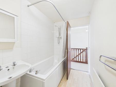 1 bedroom Flat to let in Highfield Terrace, Skipton, BD23